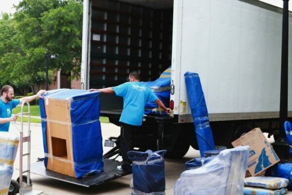 Essential Tips for Choosing the Right Cross-Country Moving Company